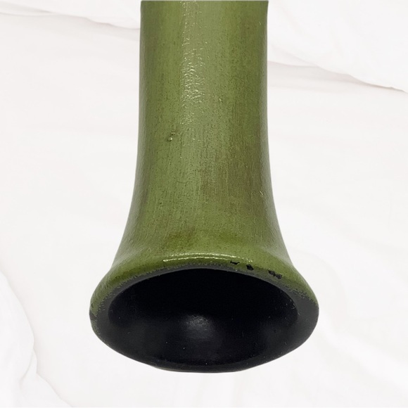 Vintage Mid Century Modern Avocado Green Royal Haeger Vase - Picture 7 of 8